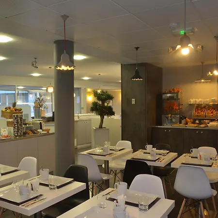 Mercure Nantes Ouest Zenith Hotel 4*