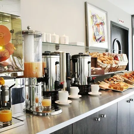 Mercure Nantes Ouest Zenith Hotel 4*