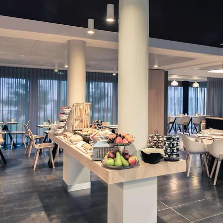 Mercure Nantes Ouest Zenith Hotel 4*