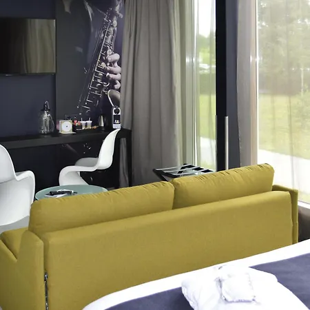 Mercure Nantes Ouest Zenith Hotel 4*