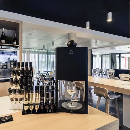 Mercure Nantes Ouest Zenith Hotel