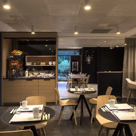 호텔 Mercure Nantes Ouest Zenith 4*
