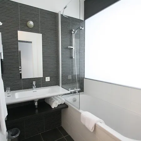 Mercure Nantes Ouest Zenith Hotel