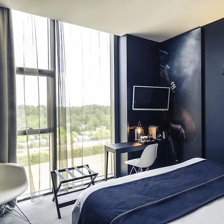 호텔 Mercure Nantes Ouest Zenith 4*