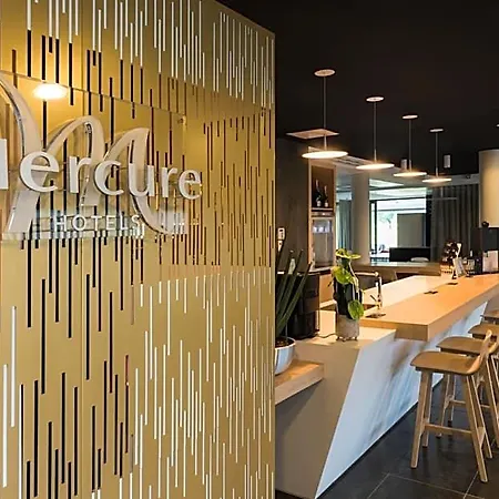Mercure Nantes Ouest Zenith 4* 圣埃尔布兰