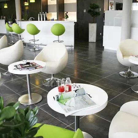 Mercure Nantes Ouest Zenith Hotel