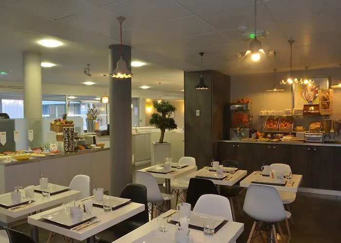 Mercure Nantes Ouest Zenith Hotel 4*