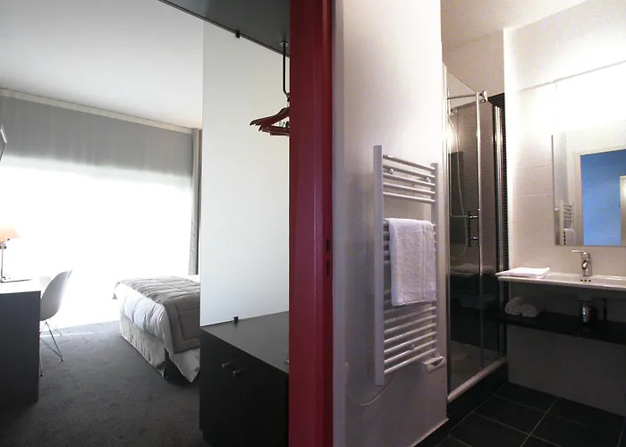 Mercure Nantes Ouest Zenith 호텔 4*