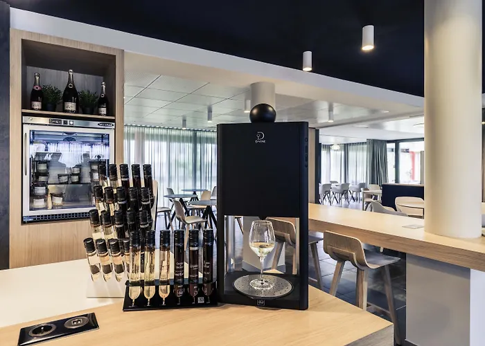 Mercure Nantes Ouest Zenith Hotel