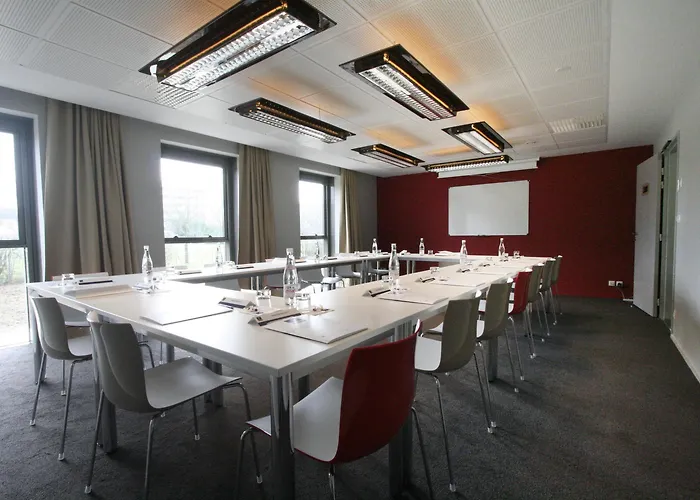 Mercure Nantes Ouest Zenith 4*