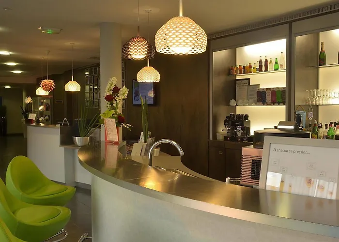 Mercure Nantes Ouest Zenith Hotel 4*